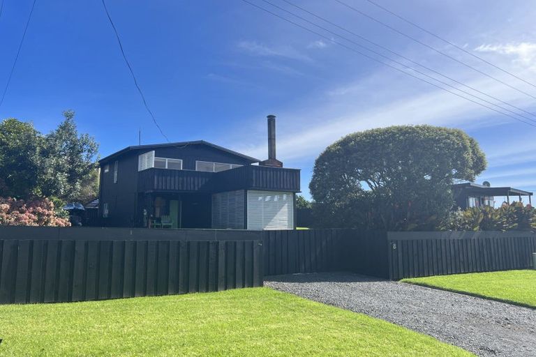 Photo of property in 8 Wainamu Road, Raglan, 3297
