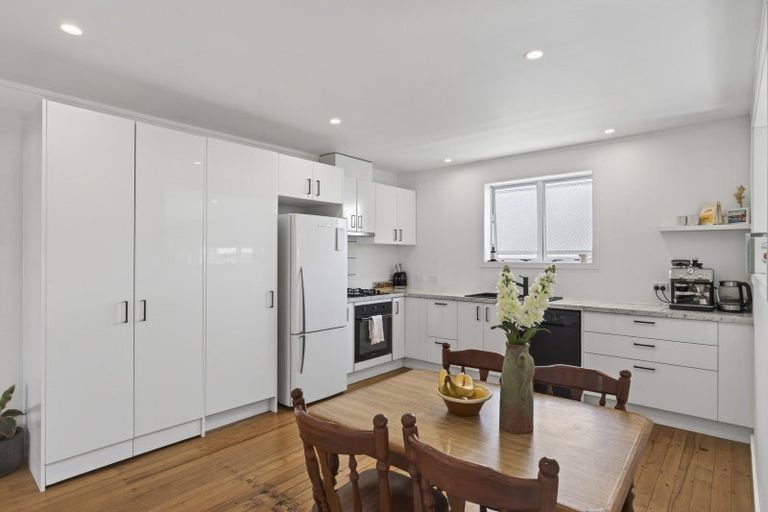 Photo of property in 4 Raleigh Street, Vogeltown, New Plymouth, 4310