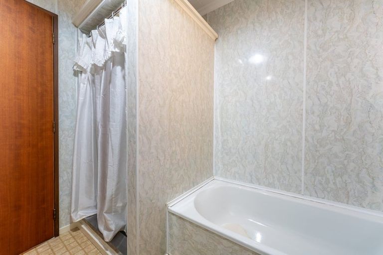 Photo of property in 6 Bond Street, Waimate, 7924