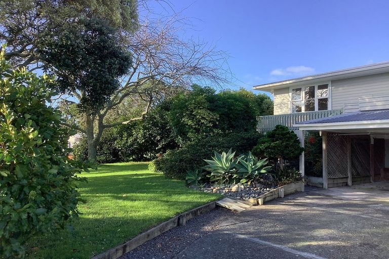 Photo of property in 23 Tamariki Avenue, Kelston, Auckland, 0602