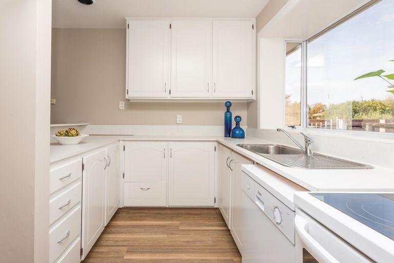 Photo of property in 3 Pateley Lane, Aranui, Christchurch, 8061