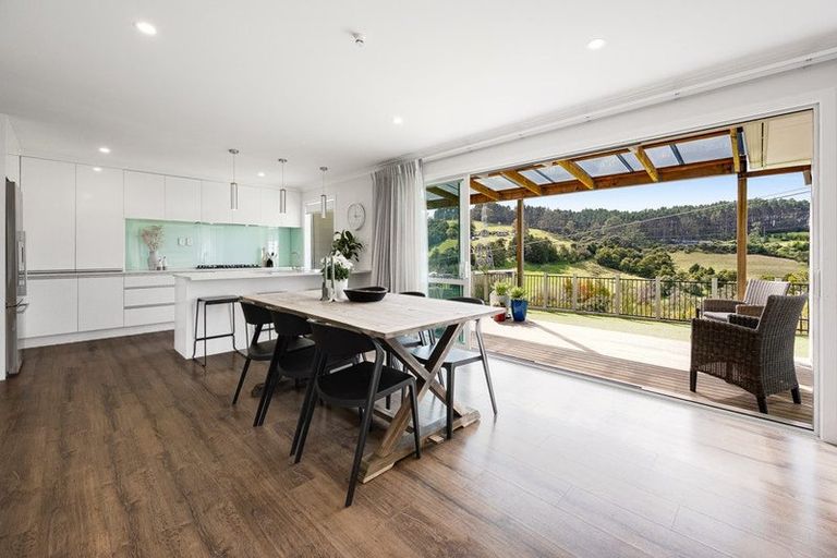 Photo of property in 22 Jeroboam Loop, Kumeu, 0810