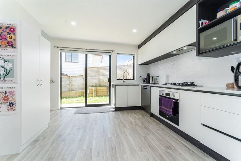 Photo of property in 13c Keiha Crescent, Massey, Auckland, 0614