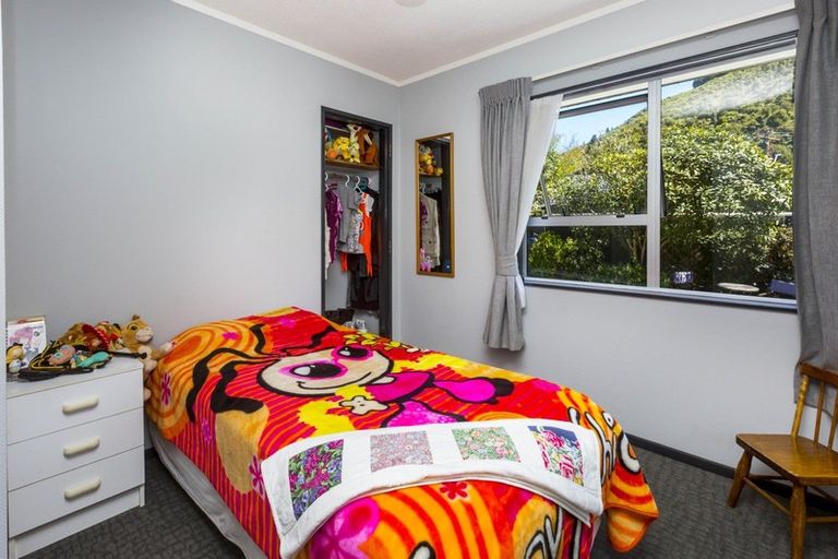 Photo of property in 174 Akatarawa Road, Birchville, Upper Hutt, 5018