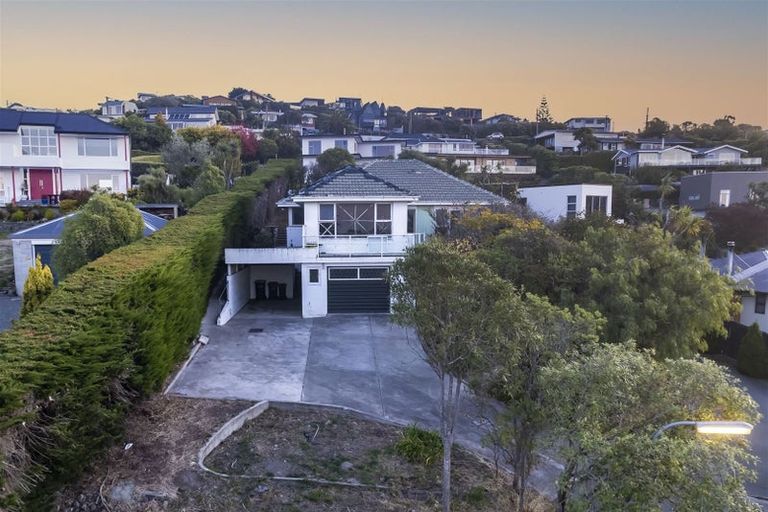 Photo of property in 192 Mount Pleasant Road, Mount Pleasant, Christchurch, 8081