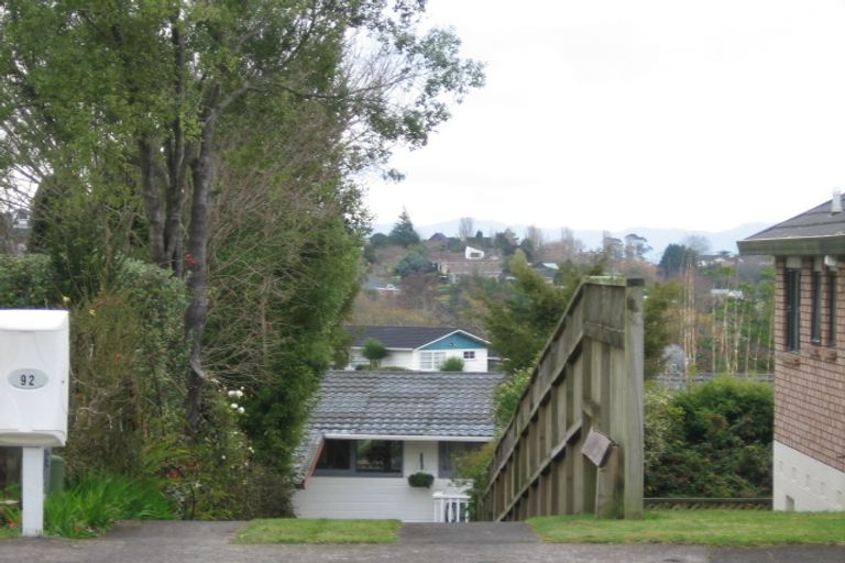 Photo of property in 92 Poaka Avenue, Dinsdale, Hamilton, 3204