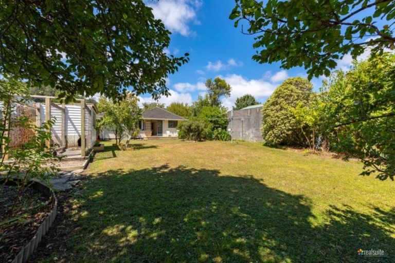 Photo of property in 50 Black Beech Street, Birchville, Upper Hutt, 5018