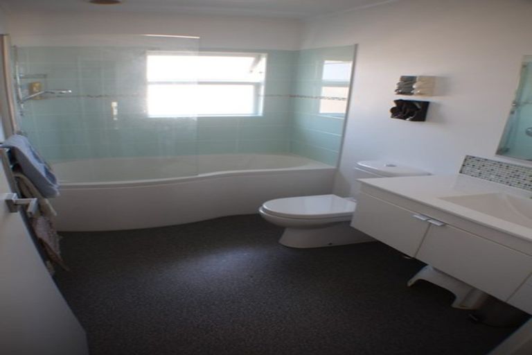 Photo of property in 42 Wai-iti Crescent, Woburn, Lower Hutt, 5010