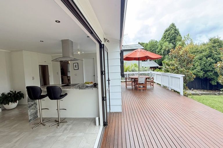 Photo of property in 16 Onetaunga Road, Chatswood, Auckland, 0626