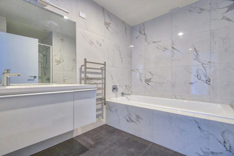 Photo of property in 314 Beacon Point Road, Wanaka, 9305