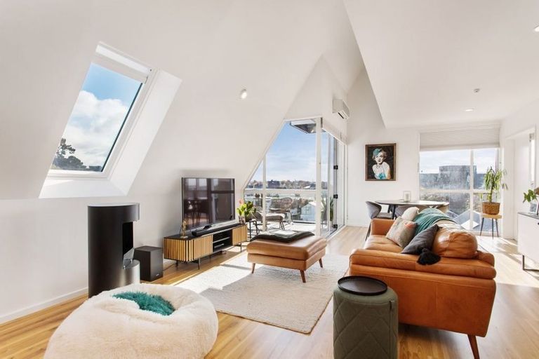 Photo of property in 22/15 Peterborough Street, Christchurch Central, Christchurch, 8013