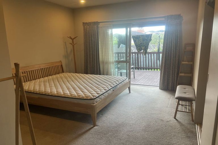 Photo of property in 12 Northbrook Close, Greenhithe, Auckland, 0632