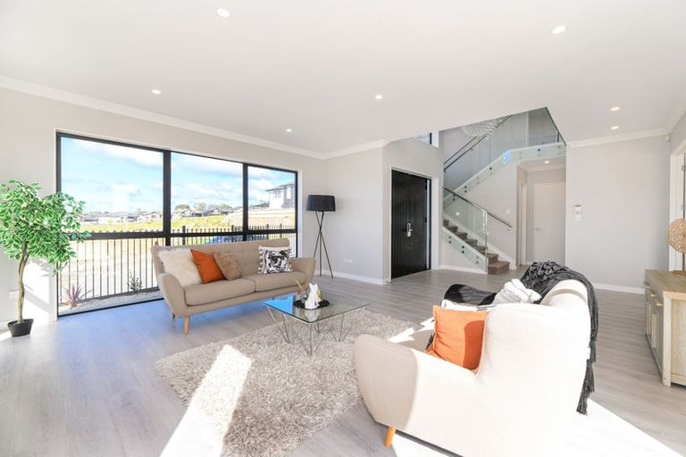 Photo of property in 5 Kate Duncan Drive, Swanson, Auckland, 0614