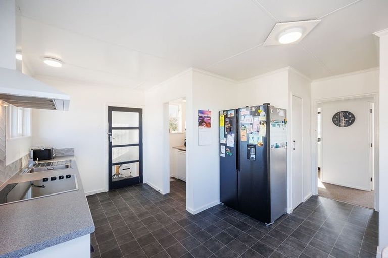 Photo of property in 2 Avon Terrace, Roslyn, Palmerston North, 4414