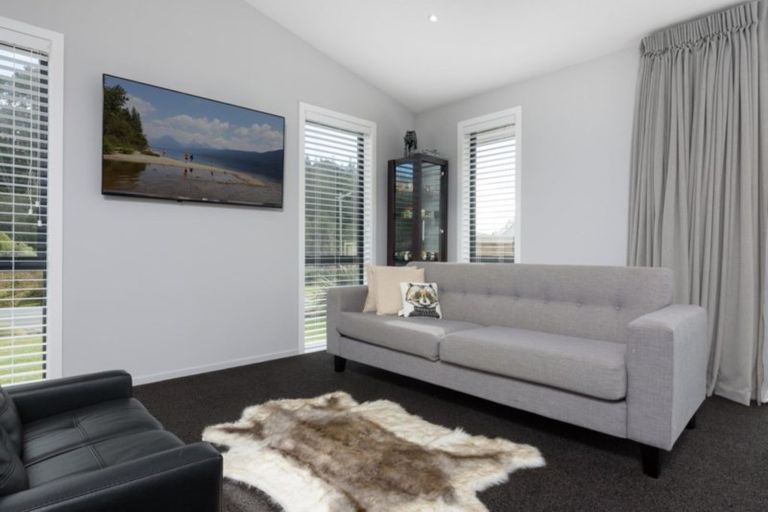 Photo of property in 291 Lakes Boulevard, Pyes Pa, Tauranga, 3112