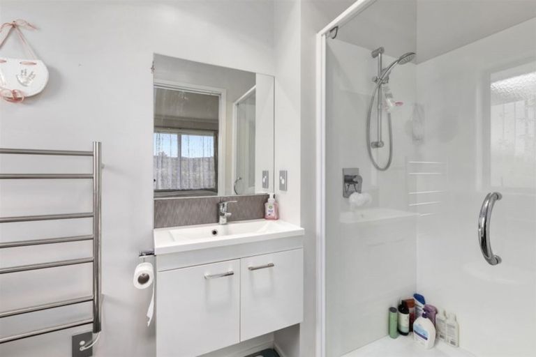 Photo of property in 60 Utopia Park Heights, Welcome Bay, Tauranga, 3112