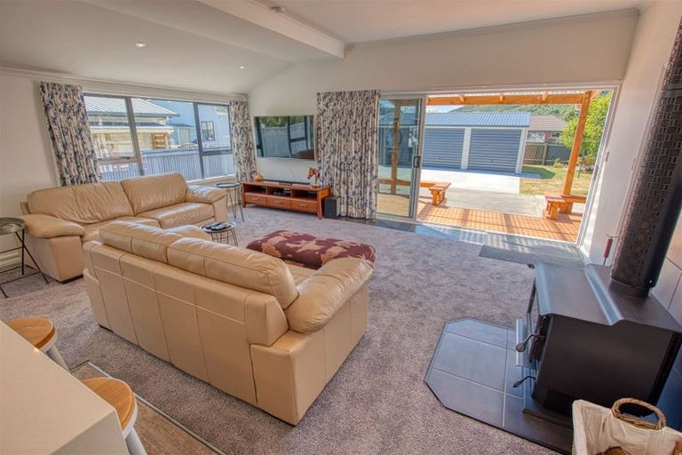 Photo of property in 37 Marlborough Street, Greymouth, 7805