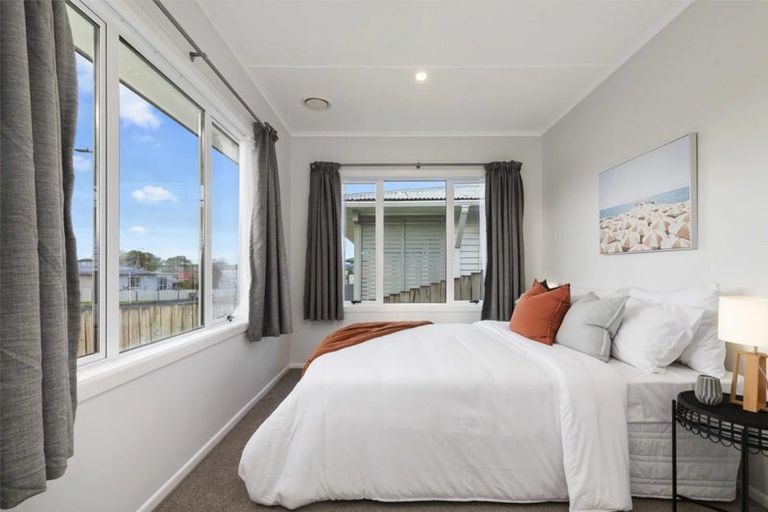 Photo of property in 18 Russell Avenue, Pukekohe, 2120