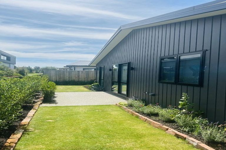 Photo of property in 22 Coupling Close, Prebbleton, 7604