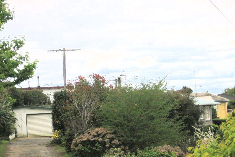 Photo of property in 185 Otumoetai Road, Brookfield, Tauranga, 3110