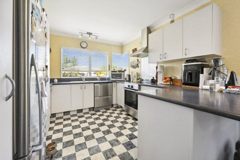 Photo of property in 52 Stephens Place, Hairini, Tauranga, 3112