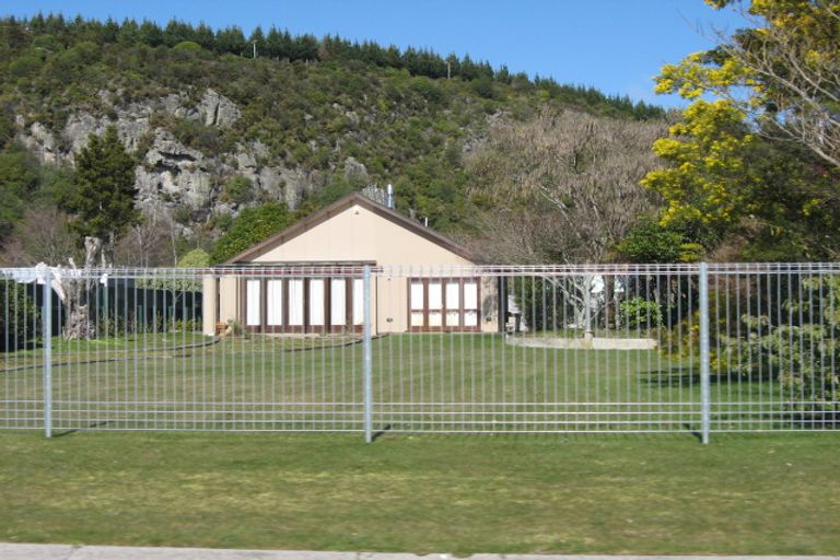 Photo of property in 14 Motuoapa Esplanade, Motuoapa, 3382