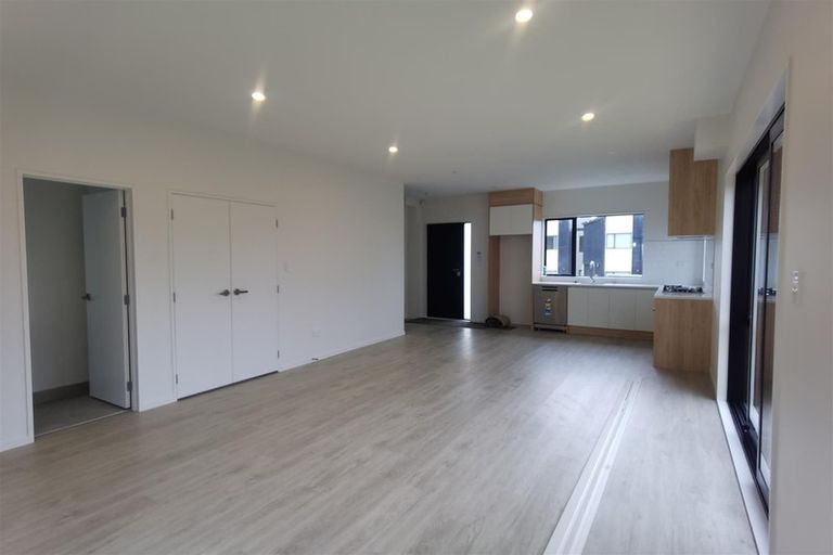 Photo of property in 10 Crestview Rise, Papakura, 2110