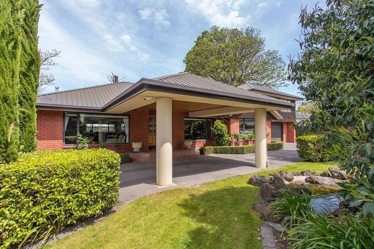 Photo of property in 149 Straven Road, Fendalton, Christchurch, 8014