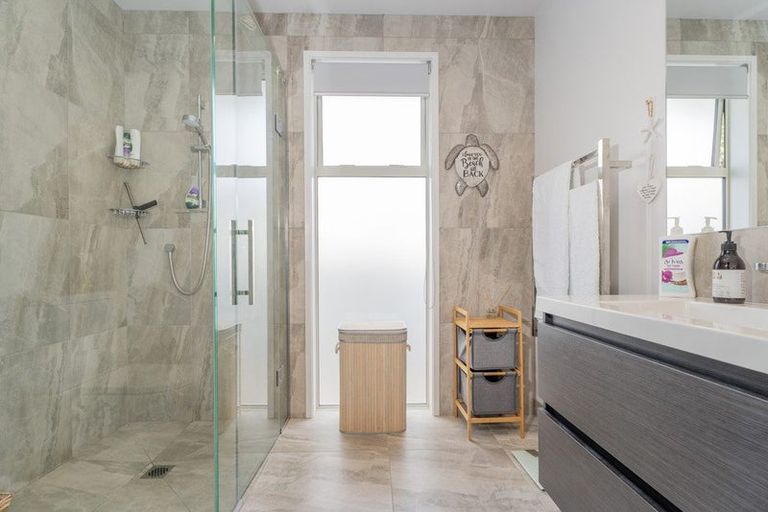 Photo of property in 106 Kupe Drive, Whitianga, 3510