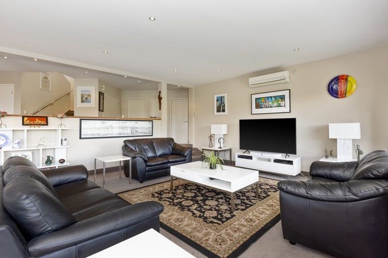 Photo of property in 88 Rochfort Road, Havelock North, 4130