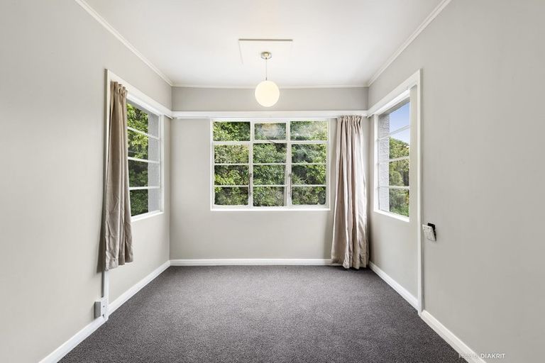 Photo of property in 13b Kim Street, Khandallah, Wellington, 6035