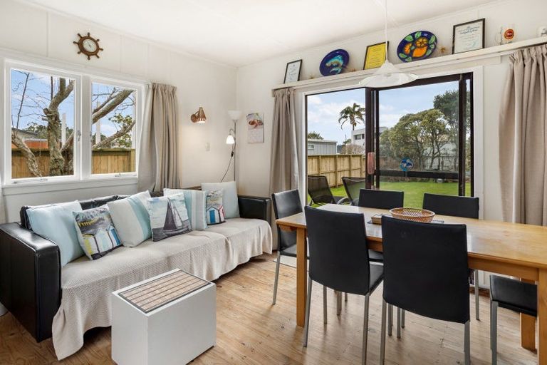 Photo of property in 215 Cook Drive, Whitianga, 3510