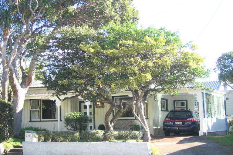 Photo of property in 324 Muritai Road, Eastbourne, Lower Hutt, 5013