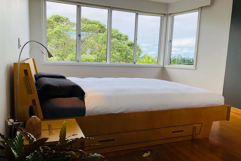 Photo of property in 9 City View Terrace, Birkenhead, Auckland, 0626