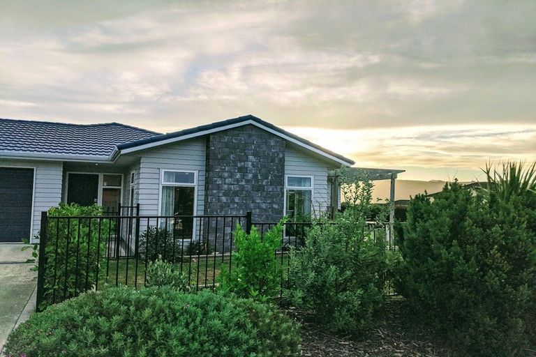 Photo of property in 12 Ken Douglas Drive, Aotea, Porirua, 5024