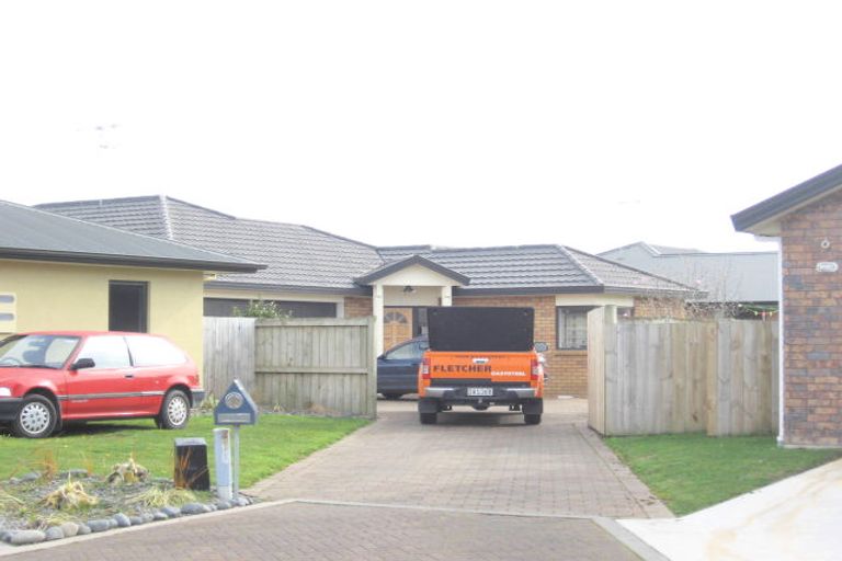 Photo of property in 11 Fencourt Place, Rototuna North, Hamilton, 3210