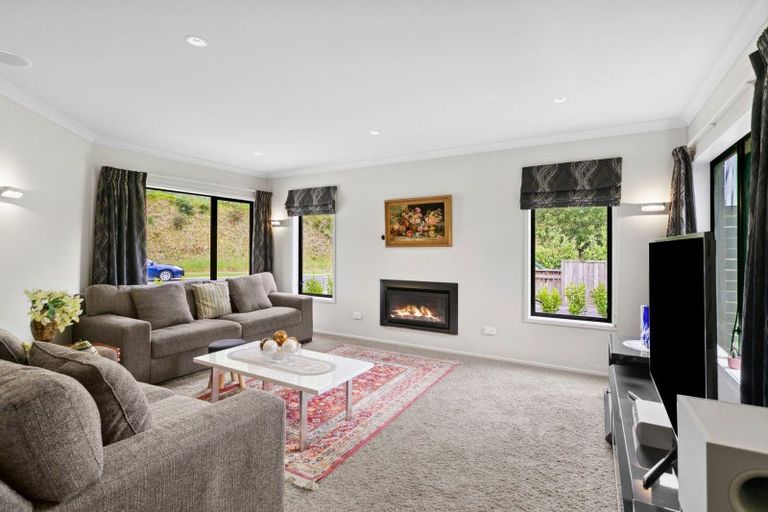 Photo of property in 11 Fernbrook Drive, Hurworth, New Plymouth, 4310