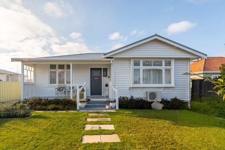 Photo of property in 20 Studholme Street, Temuka, 7920
