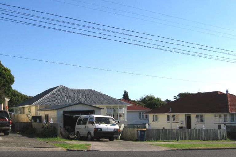 Photo of property in 11a Islington Avenue, New Lynn, Auckland, 0600
