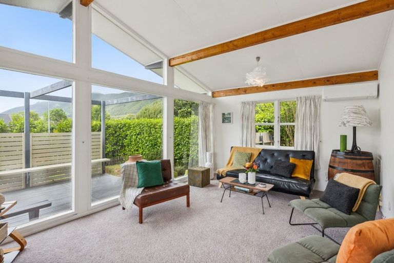 Photo of property in 4 Sylvan Avenue, Waikanae, 5036