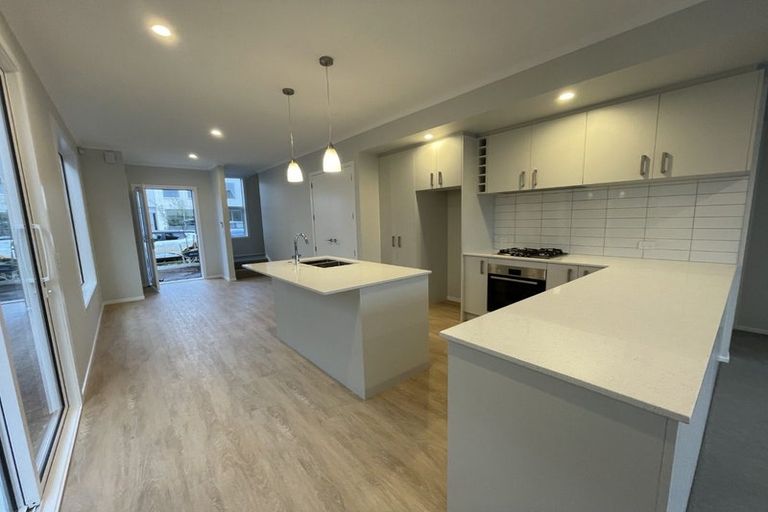 Photo of property in 14 Koreke Close, Kenepuru, Porirua, 5022