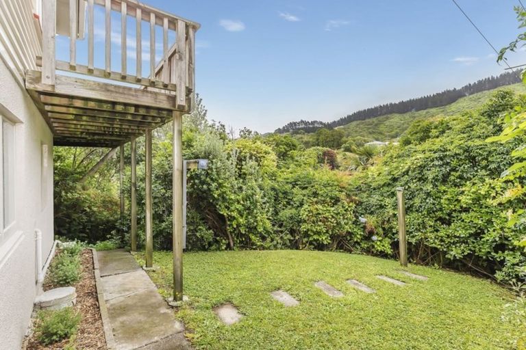 Photo of property in 31 Olivia Crescent, Tawa, Wellington, 5028