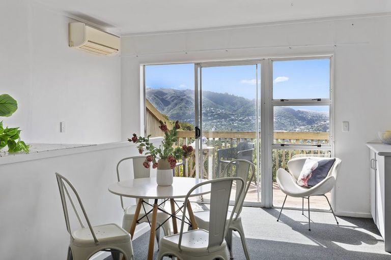 Photo of property in 3a Oldham Way, Crofton Downs, Wellington, 6035