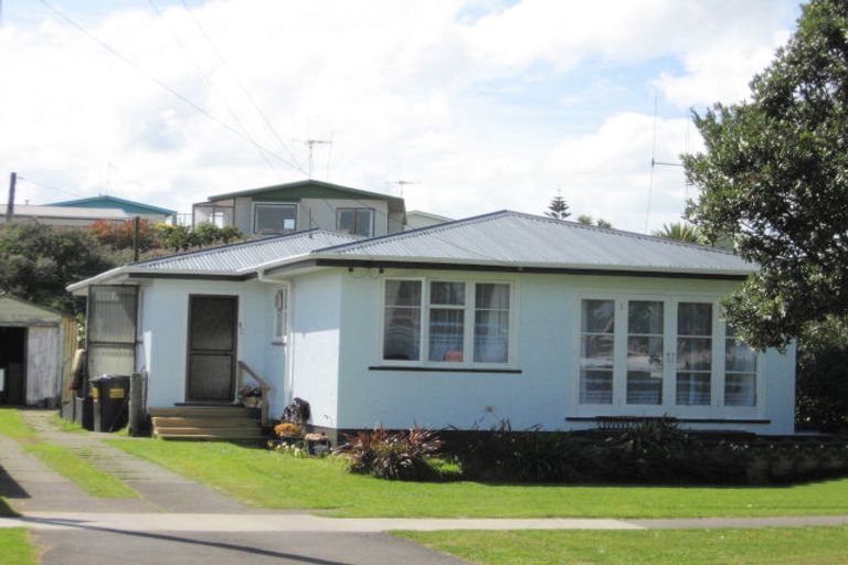 Photo of property in 88 Cornfoot Street, Castlecliff, Whanganui, 4501