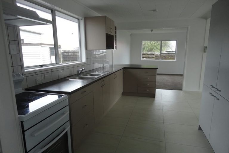 Photo of property in 69 Marendellas Drive, Bucklands Beach, Auckland, 2014