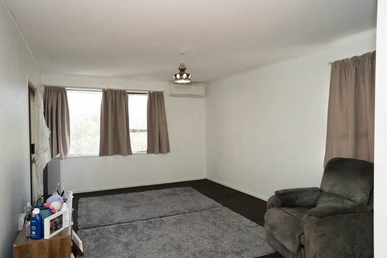 Photo of property in 14 Kellett Road, Ranui, Auckland, 0612