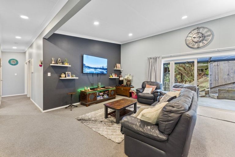Photo of property in 17 John Street, Stokes Valley, Lower Hutt, 5019