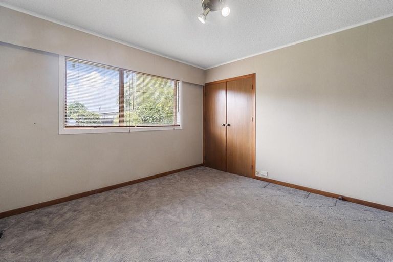 Photo of property in 88 Sturges Road, Henderson, Auckland, 0612