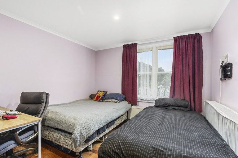 Photo of property in 1 Morere Street, Titahi Bay, Porirua, 5022
