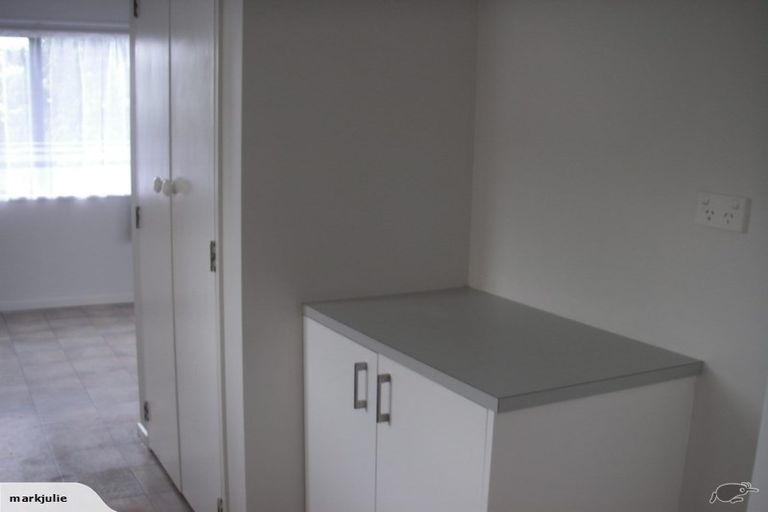 Photo of property in 63 Hillcrest Drive, Kelvin Grove, Palmerston North, 4414